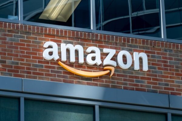மீண்டும் பூகம்பம்.. அமேசானின் மிகப்பெரிய பணிநீக்கம்.. 30,000 ஊழியர்களை வீட்டிற்கு அனுப்ப முடிவு..!!