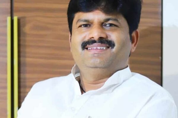 இந்து பெண்கள் ஜிம்மிற்கு செல்லாதீர்கள், வீட்டில் யோகா செய்யுங்கள் என்று கூறும் பா.ஜ.க எம்.எல்.ஏ | BJP MLA tells Hindu women not to go to gym, do yoga at home