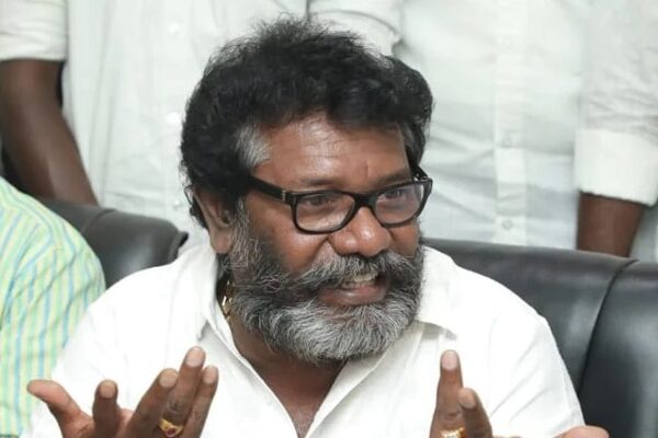 “சினிமாவில் மட்டும் இறங்கி சண்டைபோடுபவன் தலைவனாகமுடியாது” – விஜய் குறித்து கருணாஸ் | karunas has criticized TVK Vijay on he meet the families of those affected by the Karur stampede