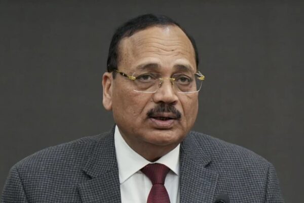 அடுத்த தலைமை நீதிபதியாக இருக்க நீதிபதி சூர்யா காந்தைத் தேர்வு செய்துள்ளார் பி.ஆர்.கவாய். | From Hisar to the Apex Court: Justice Surya Kant Becomes First CJI from Haryana