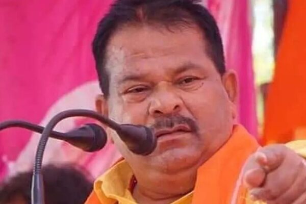 இந்து இளைஞர்களே..முஸ்லிம் பெண்களை அழைத்து வாருங்கள், வேலை தருகிறேன்! – பாஜக முன்னாள் எம்எல்ஏ பேச்சு | “We will give jobs if you bring Muslim women” – Controversial statement by former BJP MLA