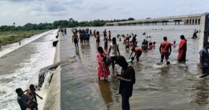 சமூக பொறுப்பற்ற இன்ஃப்ளூயன்சர்களால் படுகை அணைகளில் குவிந்த மக்கள்! – களமிறங்கிய புதுச்சேரி ஆட்சியர் | Puducherry Collector Praised for Preventing People from Bathing in Dams