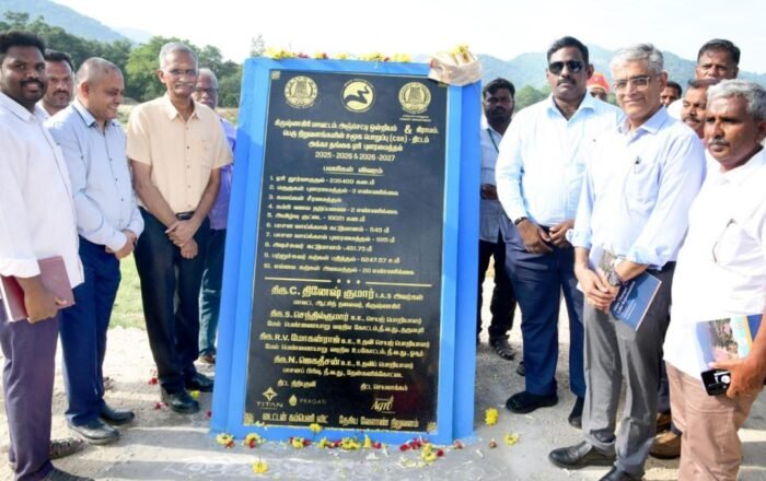 கிருஷ்ணகிரியில் உள்ள அக்கா தேங்காய் ஏரியை டைட்டன் கம்பெனி லிமிடெட் மீட்டுள்ளது