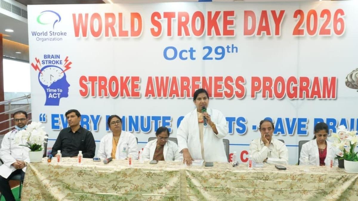 குண்டூரில் உள்ள லலிதா மருத்துவமனை உலக பக்கவாதம் தினத்தை நடத்துகிறது