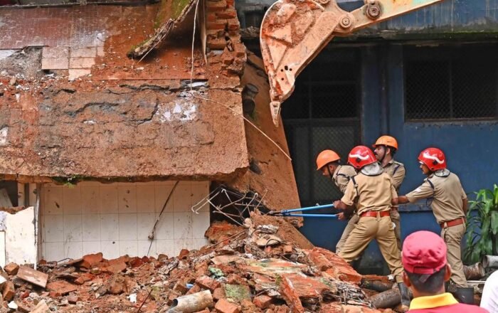 கோட்டயம் மருத்துவக் கல்லூரி வளாகத்தில் மீண்டும் மேற்கூரை இடிந்து விழுந்தது