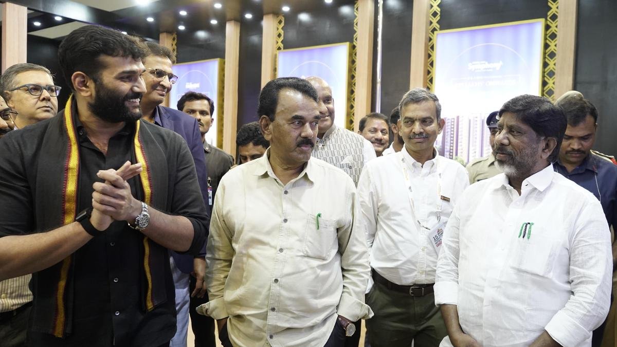 தெலுங்கானா மாநிலத்தின் வளர்ச்சியில் பங்குதாரராக ரியல் எஸ்டேட் துறையை வலியுறுத்துகிறார் தெலுங்கானா துணை முதல்வர்; மலிவு வீட்டுவசதி தேவை என்பதை வலியுறுத்துகிறது