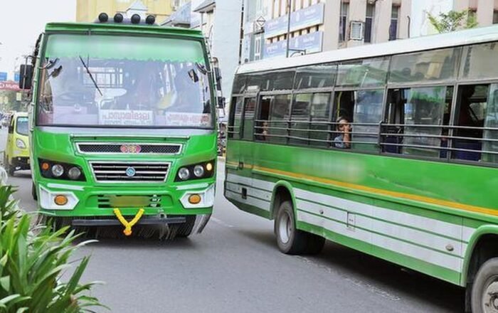 கேரளாவில் தனியார் பேருந்து உரிமையாளர்களின் உண்ணாவிரதப் போராட்டம் 4வது நாளாக அக்.30; மற்ற மாவட்டங்களுக்கும் விரிவுபடுத்த போராட்டம்